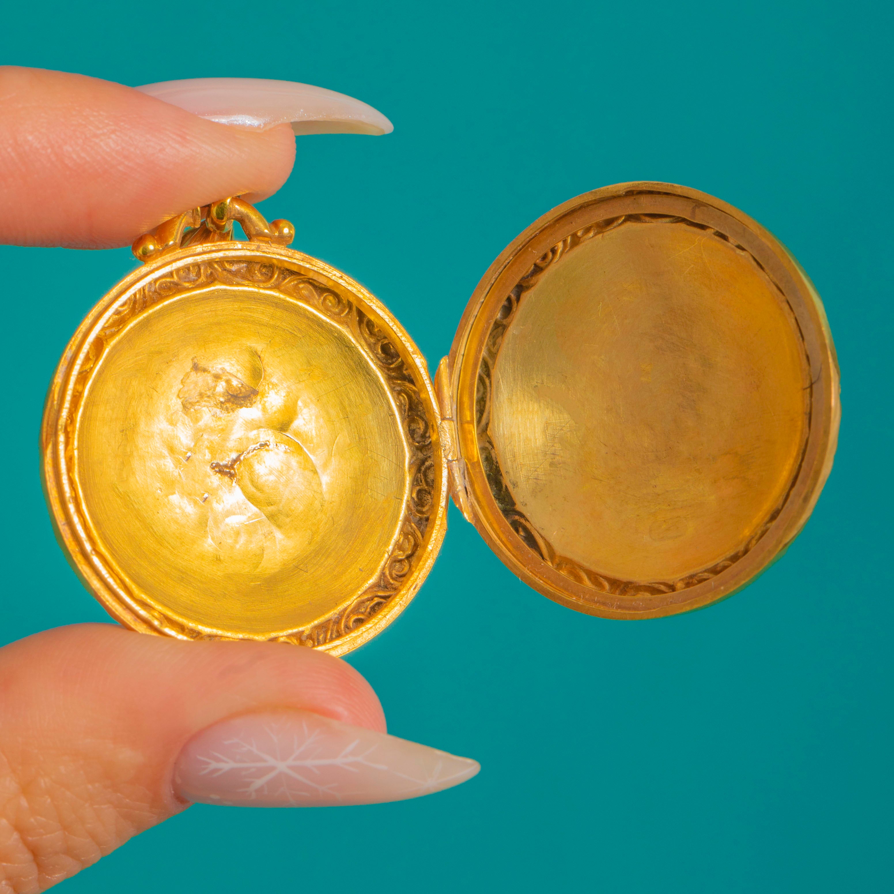 Gold Color Locket Antique Bright 9ct Gold Locket